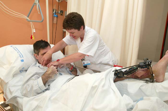 Más de la mitad de los españoles considera que la atención sanitaria empeorará en 2012