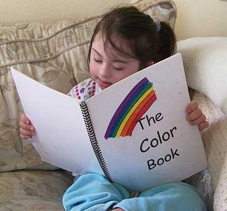 Down España y Divina Pastora fomentan la lectura fácil para personas con síndrome de Down