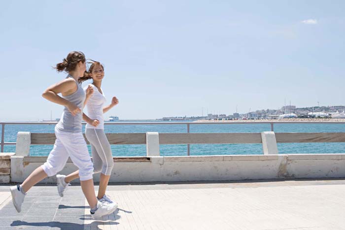 Correr moderadamente entre una y dos horas por semana aumenta la esperanza de vida