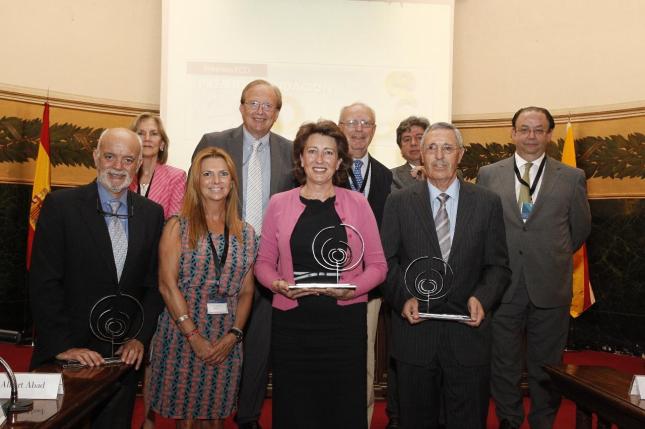 La Fundación ECO premia la labor de la AECC