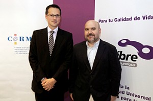 Fernando Riaño y Luis Cayo Pérez Bueno, en la firma del convenio de colaboración