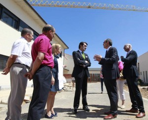 Suarez-Quiñones, junto a Camino Martinez en las obras del nuevo Centro Residencial