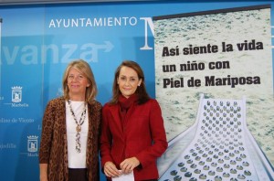 Mª Ángeles Muñoz, alcaldesa de Marbella, y Nieves Montero, presidenta de DEBRA España