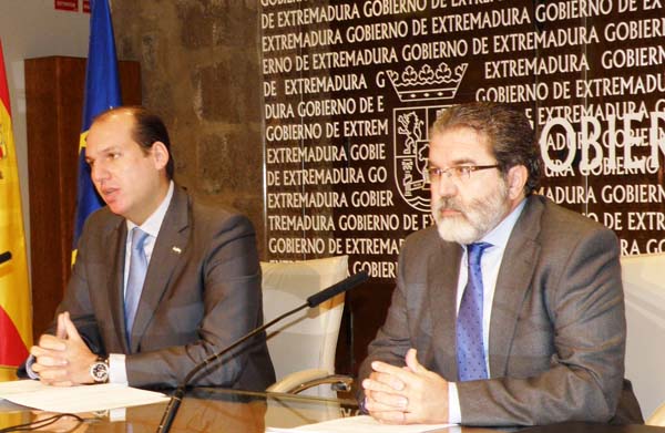 El Defensor de los Usuarios extremeño quiere aumentar el contacto con las asociaciones