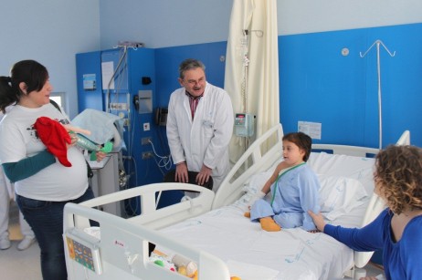 Todo Corazón de Murcia regala juguetes a niños hospitalizados en Cartagena