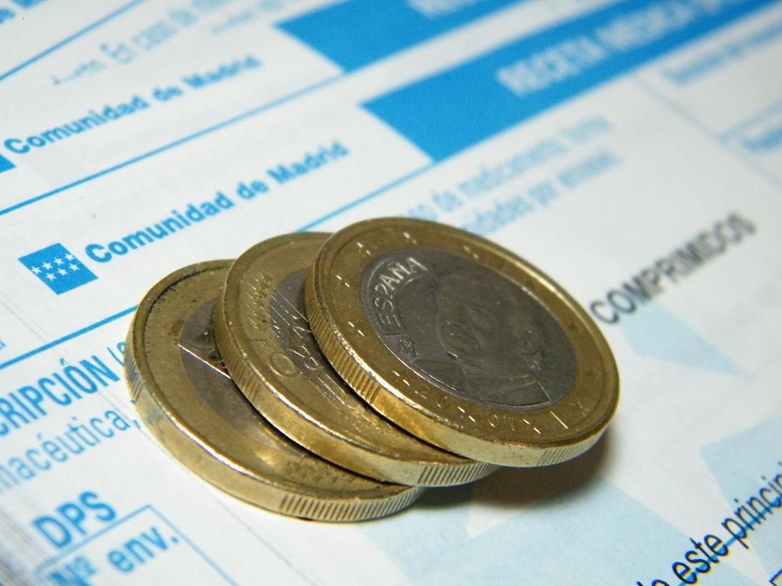 La Comunidad de Madrid también deja de cobrar el ‘euro por receta’