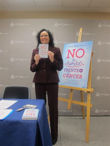 ‘No te rindas frente al cáncer’, libro de consejos para pacientes con cáncer de mama