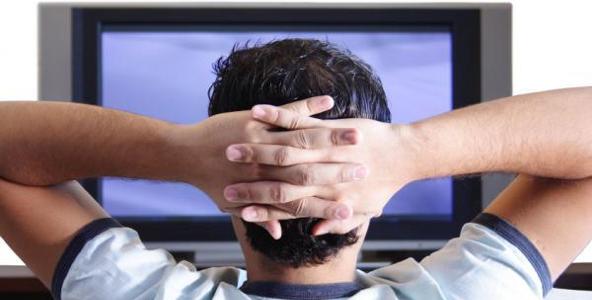 Ver demasiado la televisión reduce el número de espermatozoides