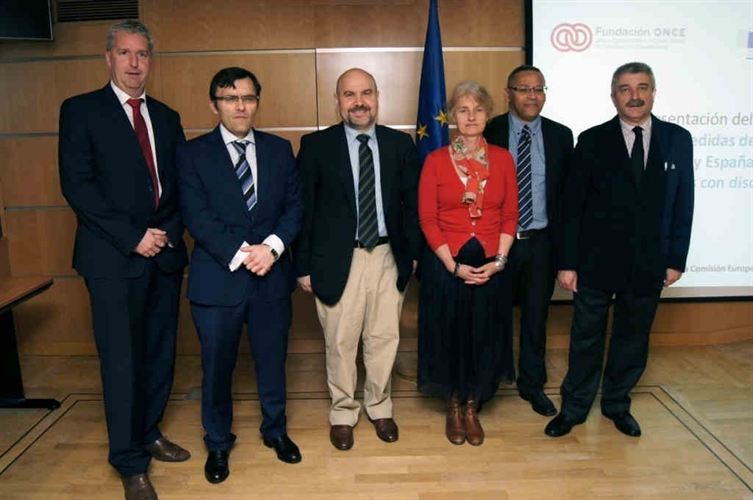 Los recortes merman los derechos de las personas con discapacidad gravemente