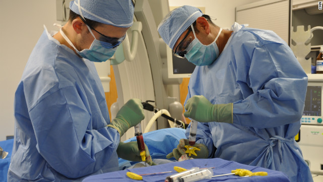 Charla de AEAL para pacientes oncohematológicos sobre el trasplante de medula