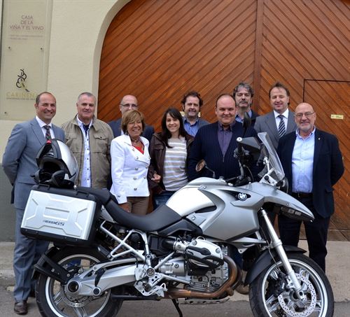 Concentración de moteros en Cariñena a favor de AFEDAZ