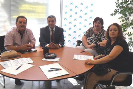 Obra Social la Caixa concede más de 50.000 euros en ayudas a ADEMA y ADACEA