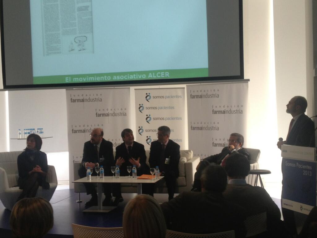 Decenas de asociaciones se reúnen en la Jornada #somospacientes 2013