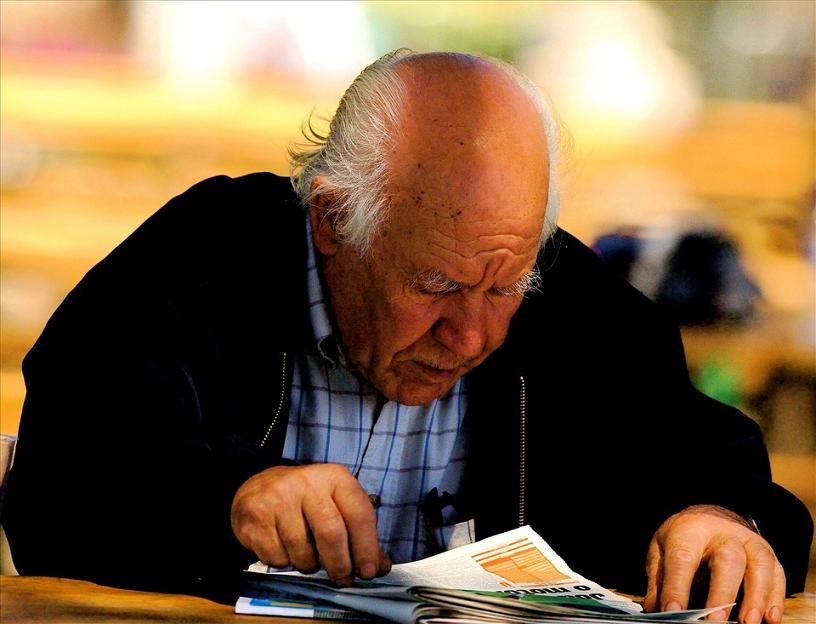 Las personas mayores ven peor en sus hogares de lo que indican sus revisiones