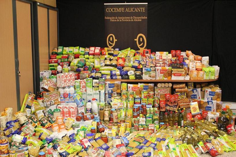 Segunda campaña de recogida de alimentos de COCEMFE Alicante