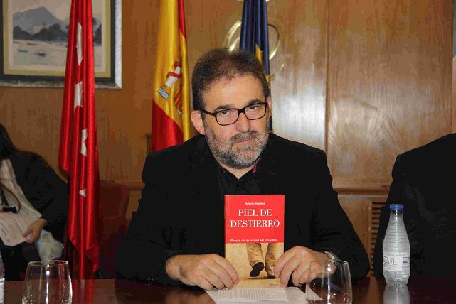 Los derechos de la novela ‘Piel de Destierro’ para Acción Psoriasis