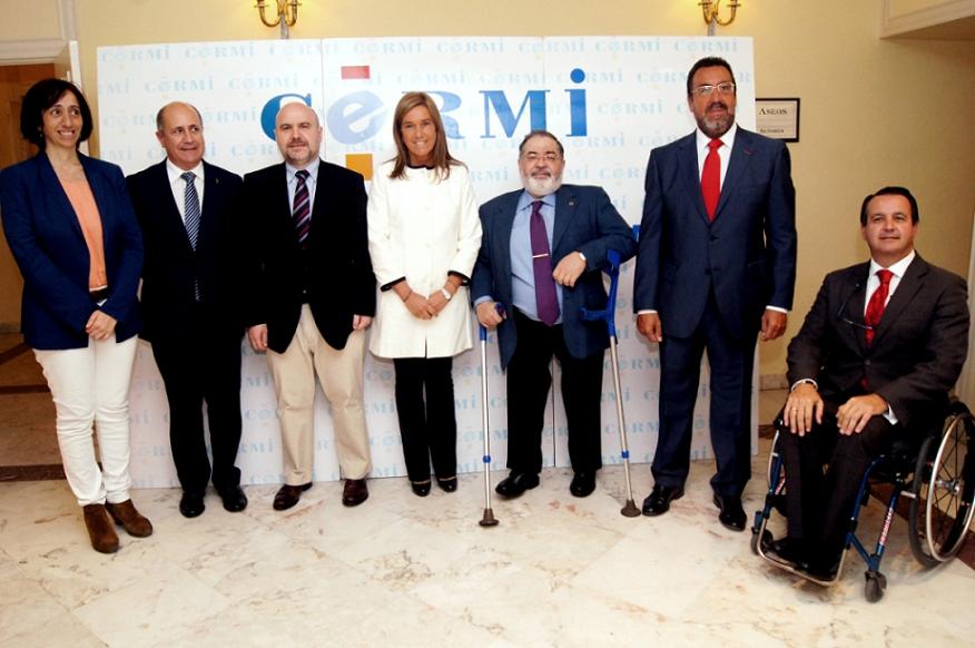 Ayuda de 100 euros al mes para familias con mayores o menores con discapacidad