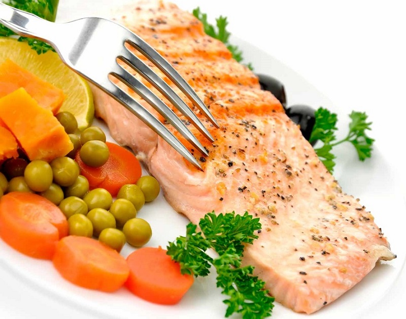 Comer pescado protege frente al Alzheimer aunque contenga mercurio