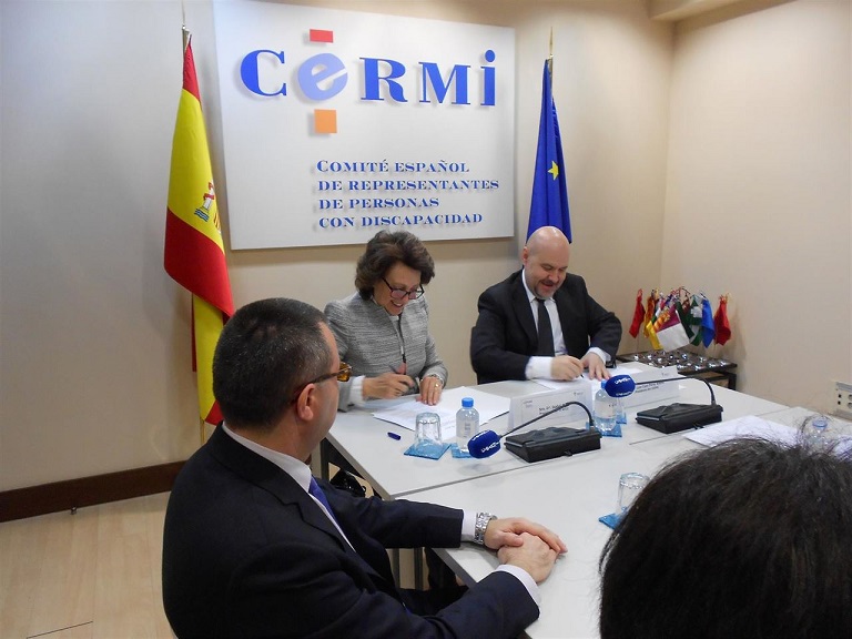 Convenio de la AECC y el CERMI en pro de un espacio sanitario inclusivo