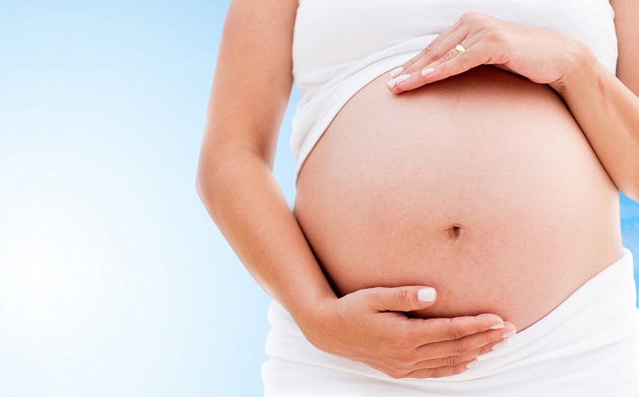 Niveles bajos de vitamina D en la gestación aumentan el riesgo de EM del hijo