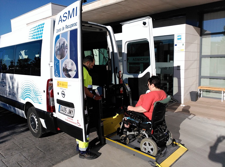 Transporte Adaptado para personas con discapacidad de ASMICRIP