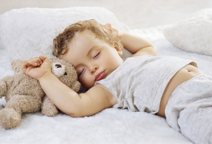 Los niños que se acuestan tarde tienen más riesgo de ser adolescentes obesos