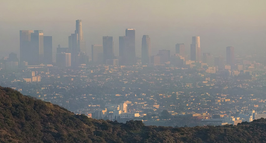 La contaminación aumenta el riesgo CV de toda la población, no solo en mayores