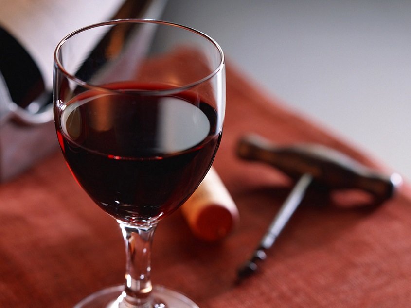 El consumo moderado de alcohol aumenta el riesgo de fibrilación auricular