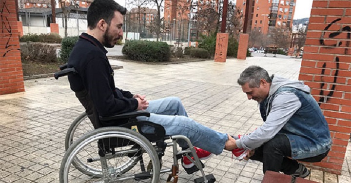 Asistencia domiciliaria a personas con gran dependencia de COCEMFE Cáceres