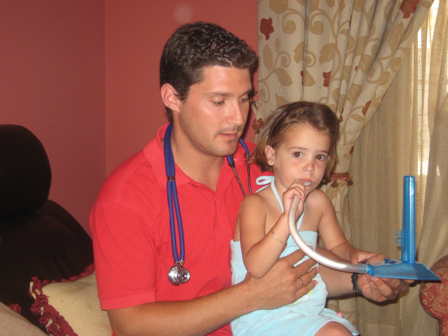 Formación en fisioterapia respiratoria a domicilio para pacientes con FQ
