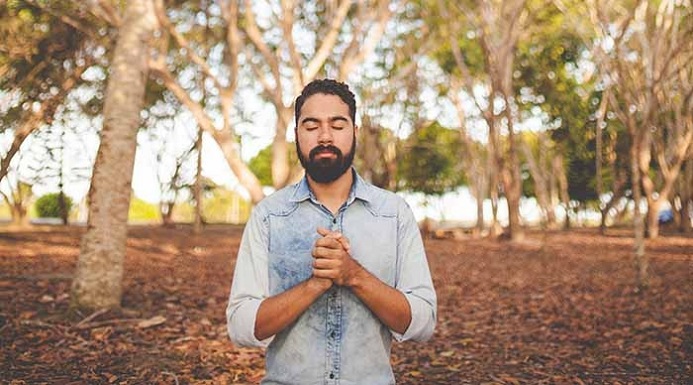 Taller de mindfulness en Pamplona de ACCU Navarra para pacientes de EII