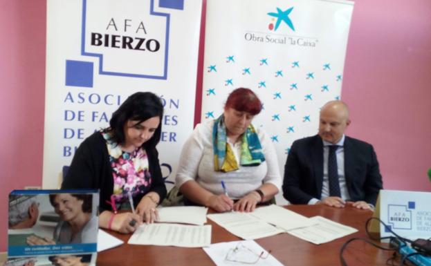 Fundación Bancaria ‘la Caixa’ dona 24.000 euros a AFA Bierzo