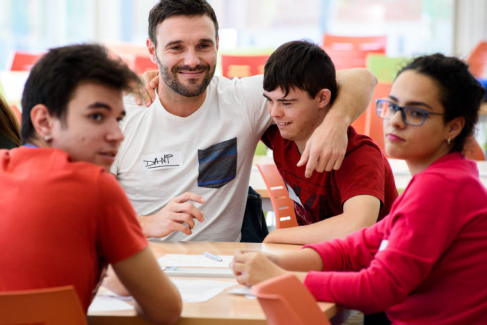 Servicio de buzón de voz para hermanos de personas con síndrome de Down