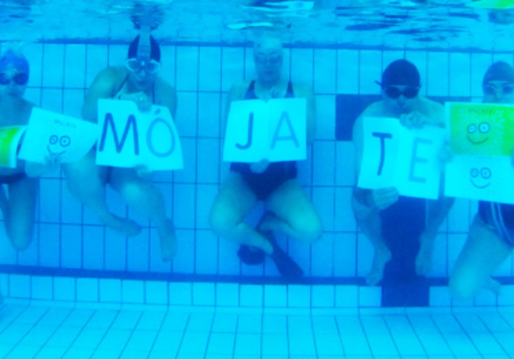 Mójate por la esclerosis múltiple en playas, piscinas y en un mar digital