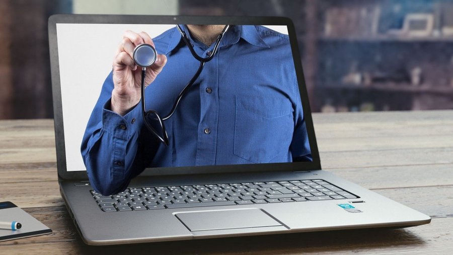 Ocho de cada diez personas  consultan información sobre autocuidados en Internet