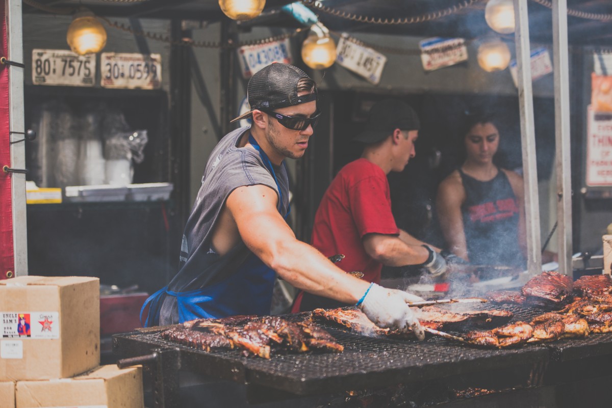 El consumo de carnes rojas y procesadas aumenta el riesgo de hígado graso