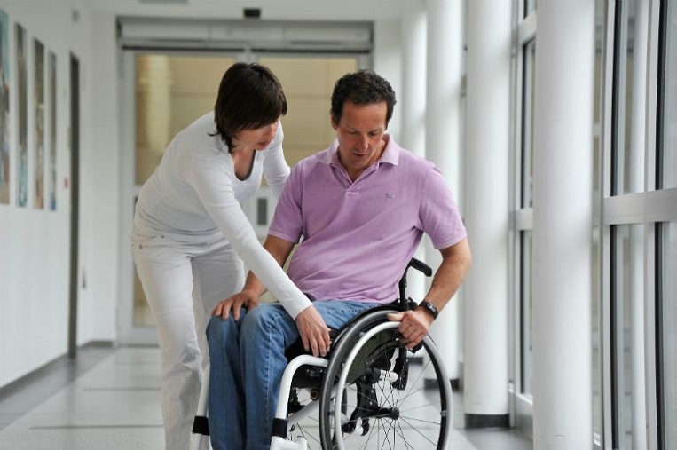 Andalucía: terapia ocupacional a domicilio para pacientes de ELA
