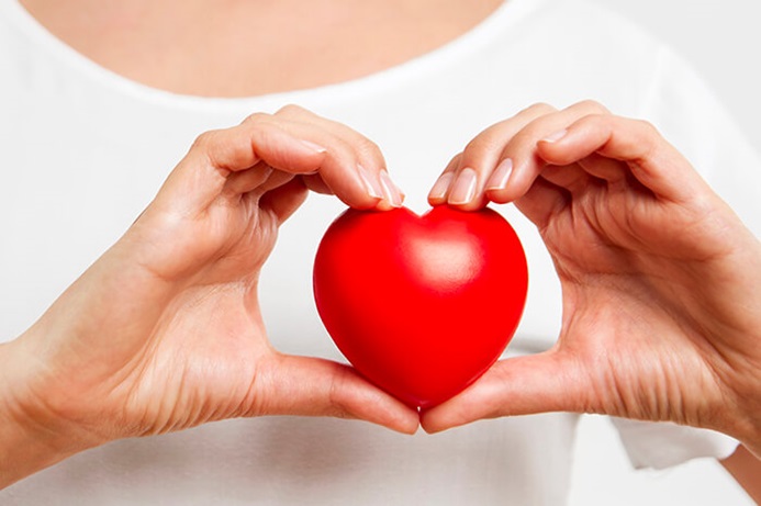 Los cardiólogos recomiendan a las mujeres revisarse el corazón a partir de los 45 años 