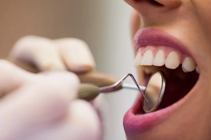 Uno de cada tres españoles lleva más de un año sin ir al dentista