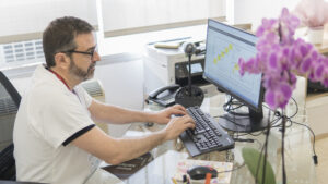 Cinto Segalàs, especialista del Servicio de Psiquiatría del HUB, miembro del grupo de Psiquiatría i Salud Mental del IDIBELL e investigador principal del estudio
