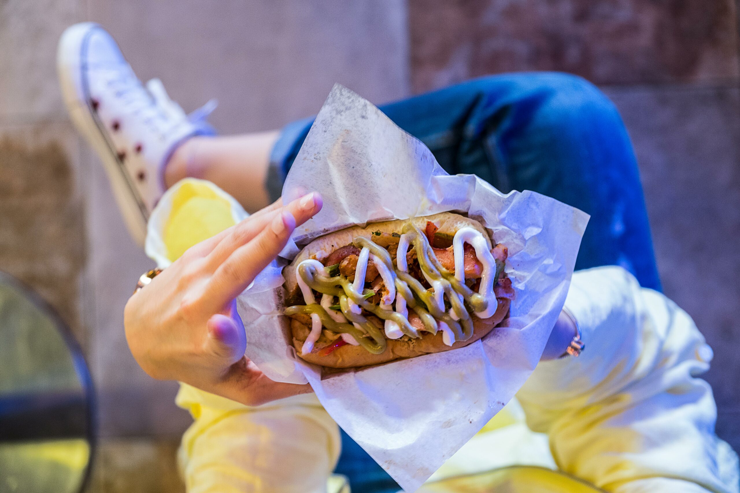 Un 64,4% de los jóvenes reconoce consumir comida basura una o más veces a la semana