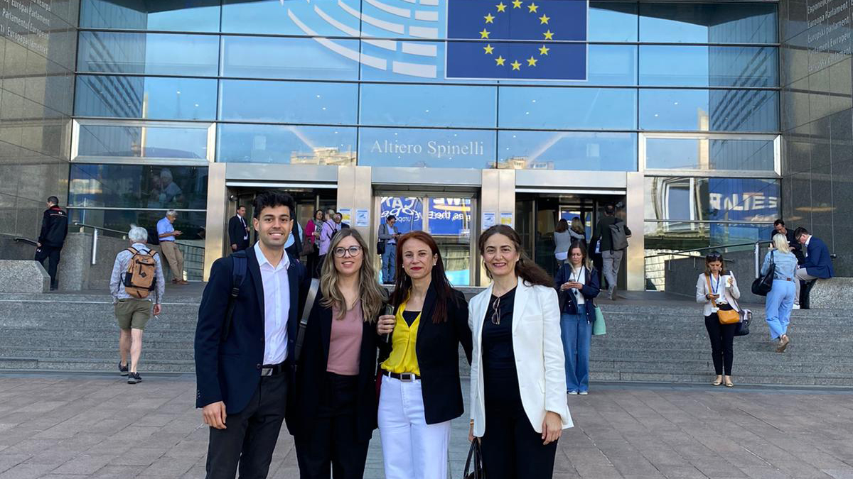 Las personas con celiaquía denuncian ante el Parlamento Europeo el agravio sanitario que padecen