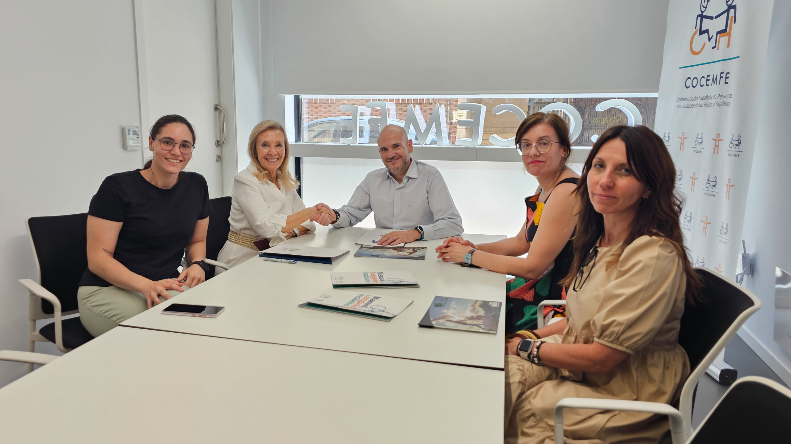 COCEMFE y adELA se alían para impulsar la autonomía personal de las personas con ELA mediante impresión 3D