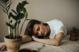 La fatiga y la debilidad muscular marcan la vida de más de la mitad de las personas con miastenia gravis