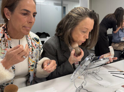 Talleres para pacientes abordan el impacto físico y emocional de los efectos cutáneos del cáncer de pulmón