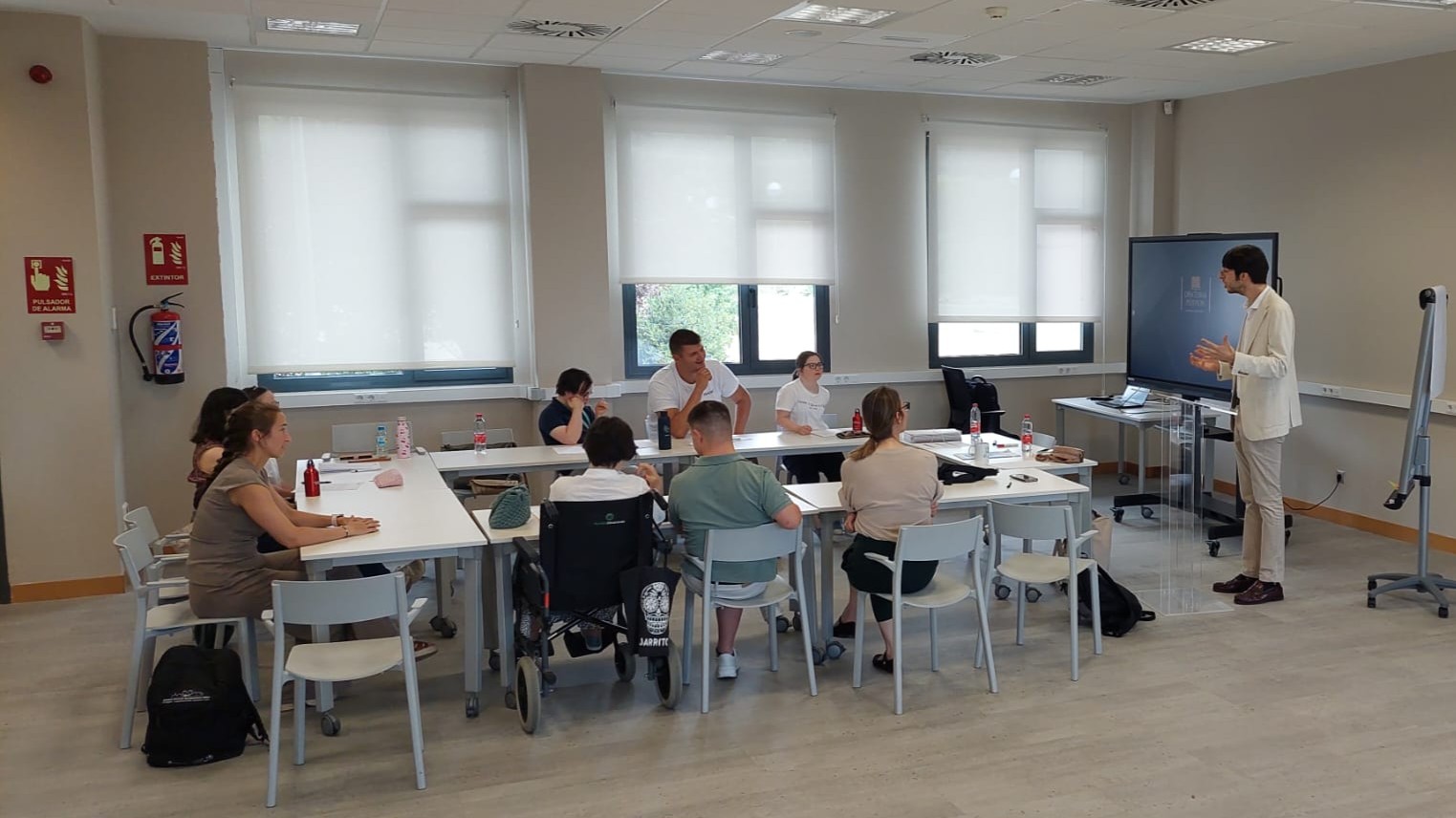 Down Madrid impulsa su Academia de Oratoria, primera experiencia de este tipo en el mundo