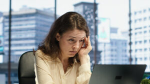 Hasta seis síntomas de la menopausia que miles de mujeres no identifican